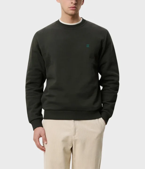 Core Seasonal Sweatshirt (528 Rosin Green)